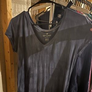 American Eagle Outfitters Black and Blue Short Sleeve Tee